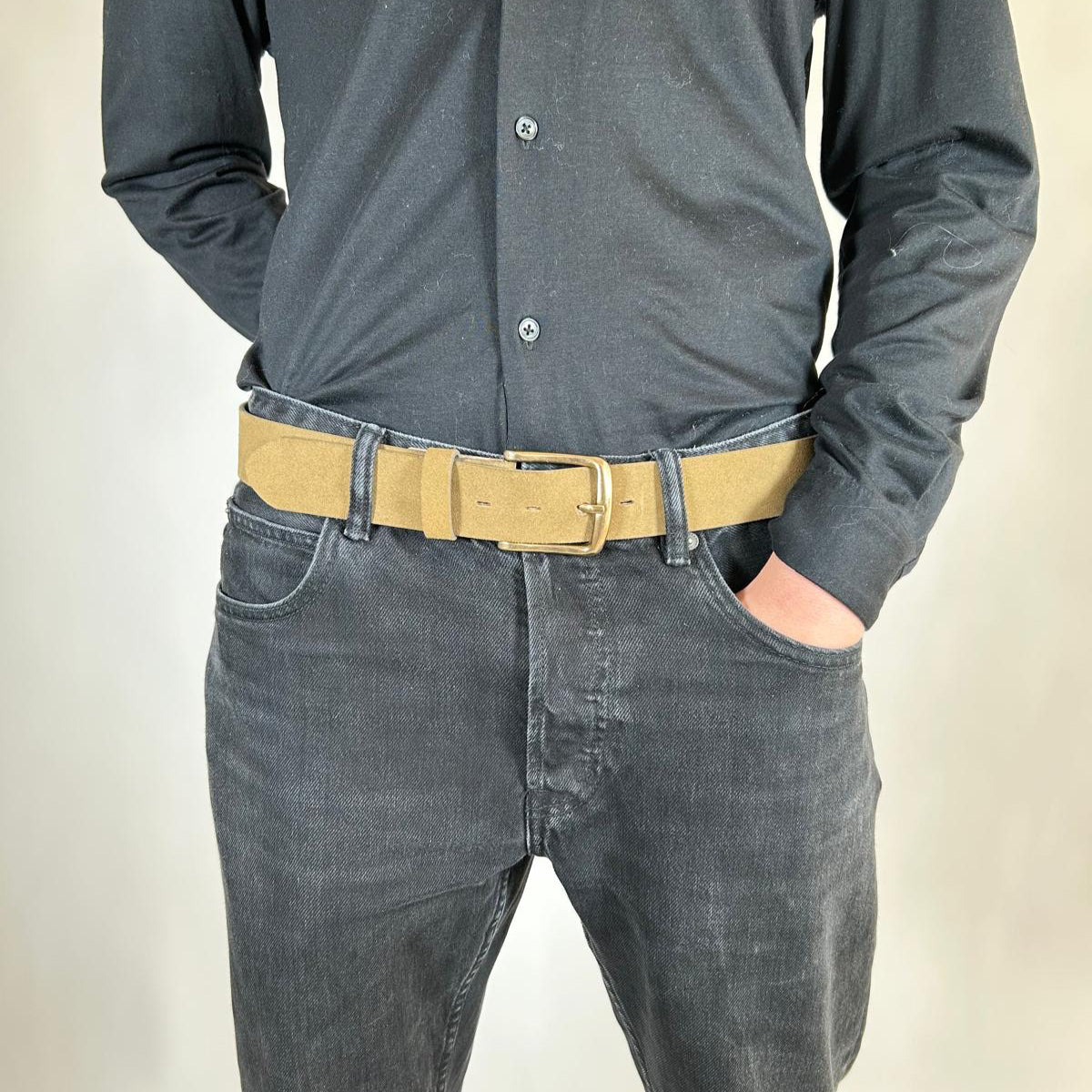 SUEDE KAKI AVEC BOUCLE